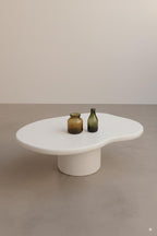 Table basse ondulé en béton ciré