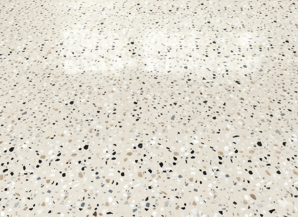 Table basse en bois massif et plateau en terrazzo