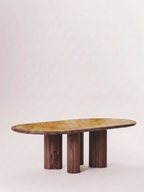 Table en bois massif et plateau en marbre