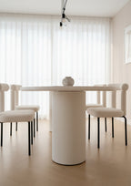 Table à manger oval en béton ciré