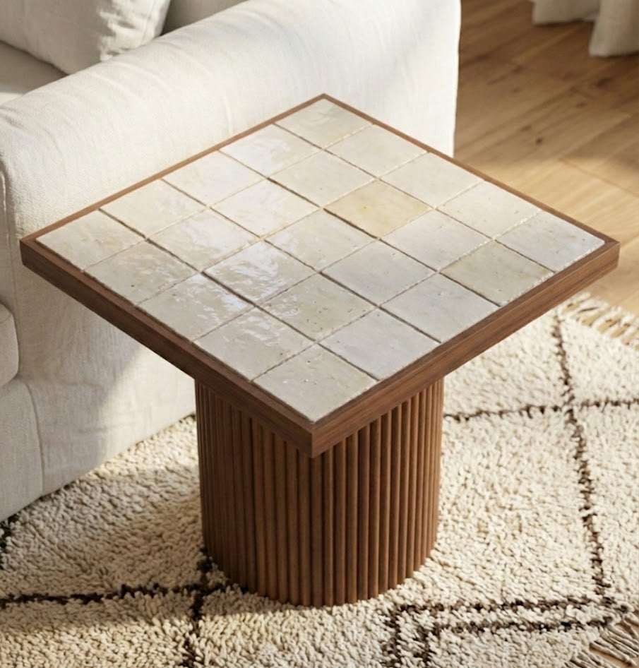Table basse en noyer et plateau en zellige personnalisable