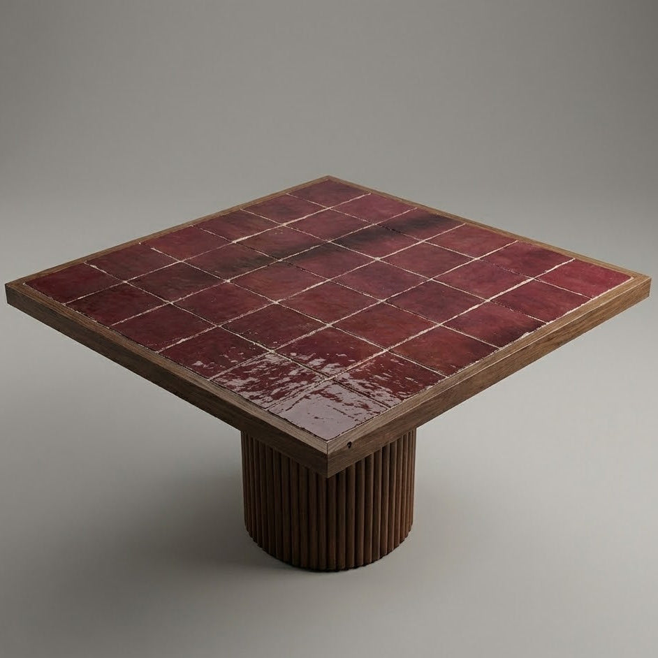 Table en noyer et plateau en zellige