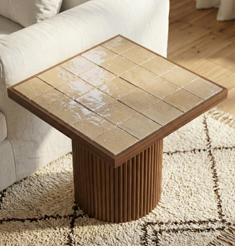 Table basse en noyer et plateau en zellige personnalisable